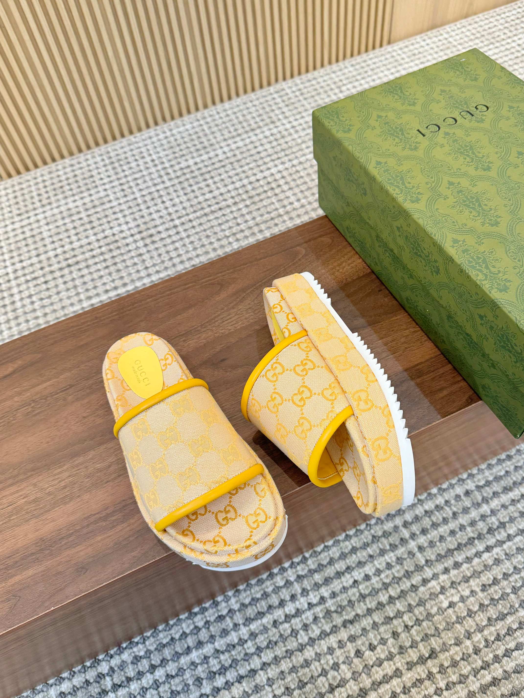 Gucci Limited Edition Platform Slides Sandals with GG Print - Yellow 10 a1742909100585 3528