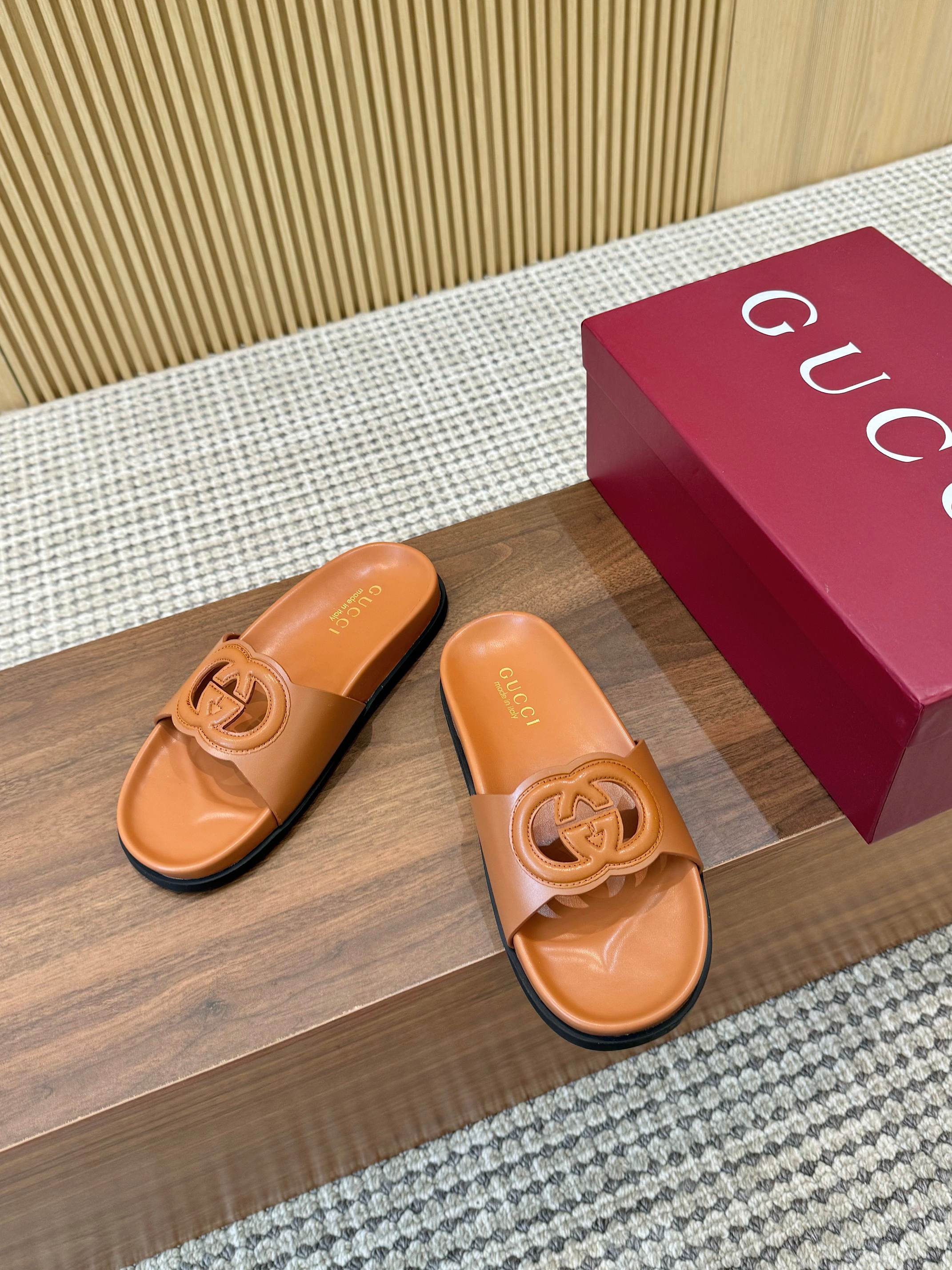 Gucci Interlocking G Leather Heeled Mules Slides Sandals Women 3 a1743926841318 7288