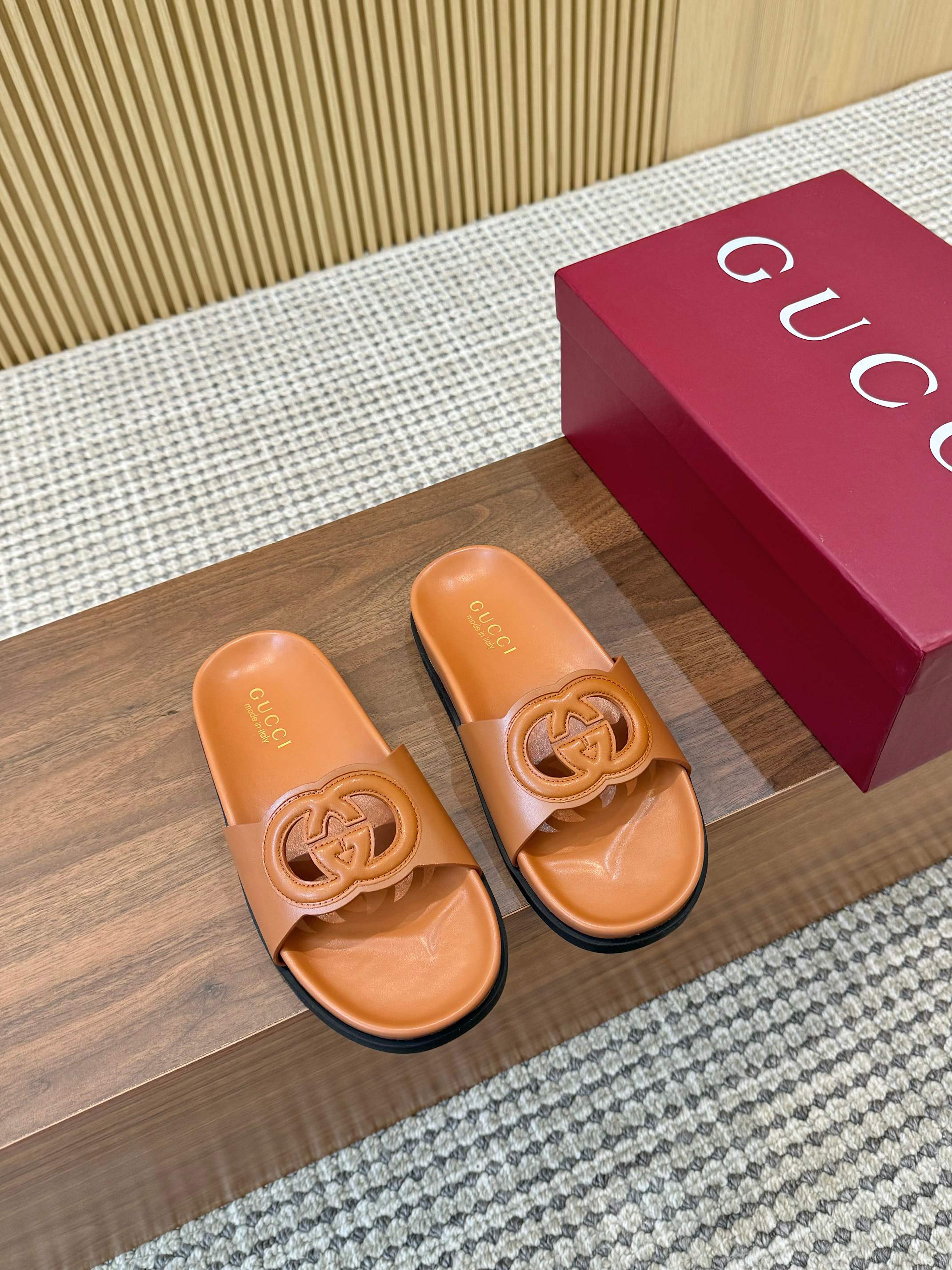 Gucci Interlocking G Leather Heeled Mules Slides Sandals Women 4 a1743926846137 6704