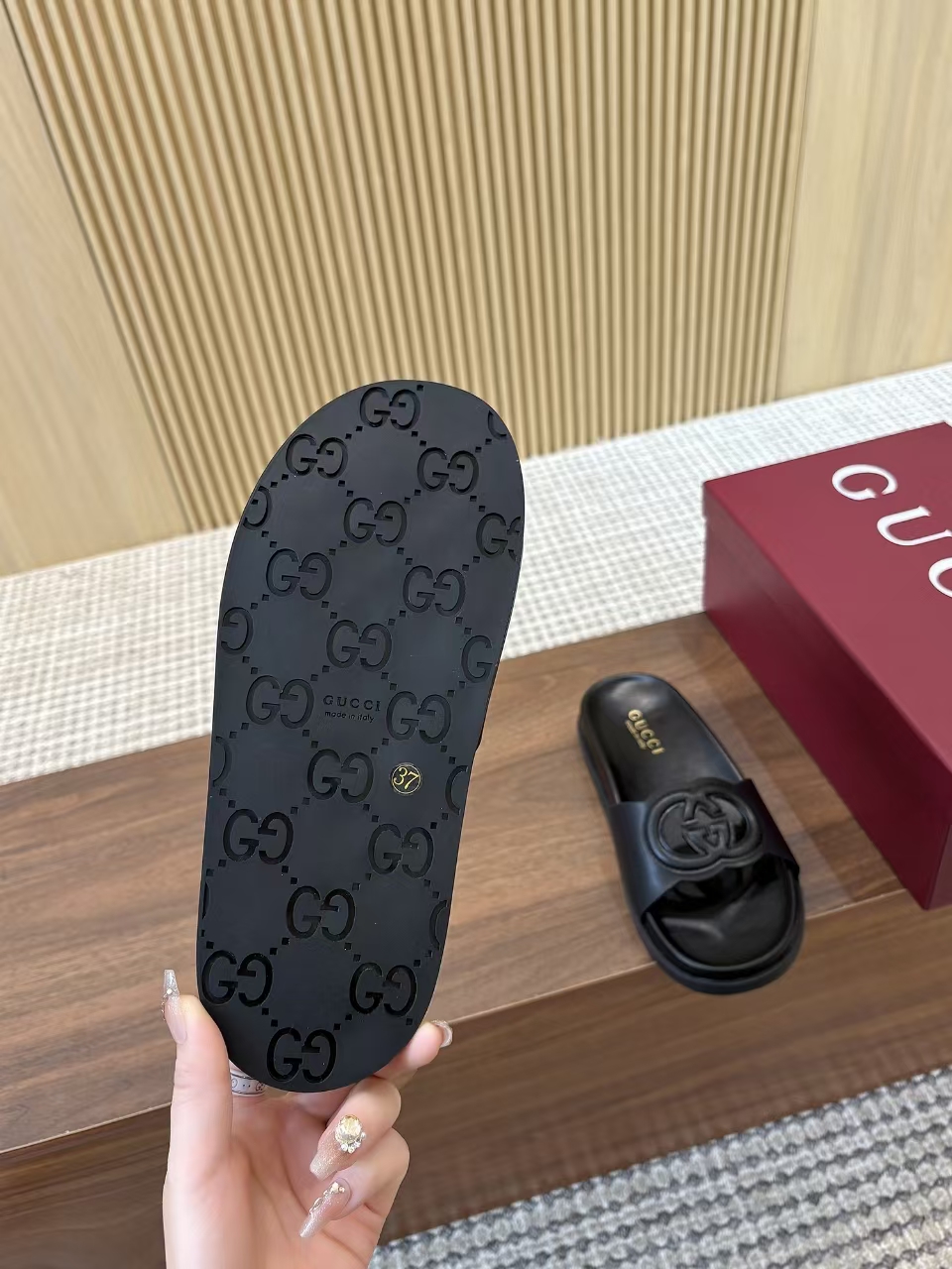 Gucci Interlocking G Leather Mules Slides, Black, Women, Size 35-39 8 a1744303604561 7542