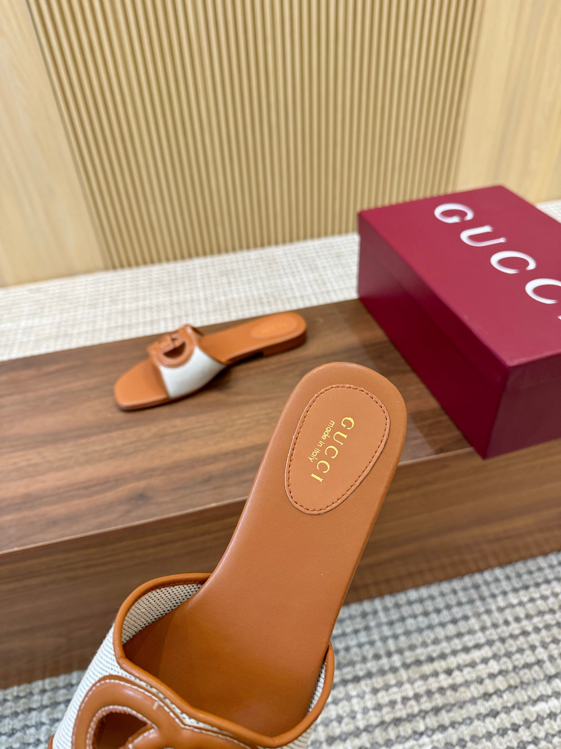 Gucci Interlocking G Leather Heeled Mules Slides Sandals for Women 5 a1744303693676 3185