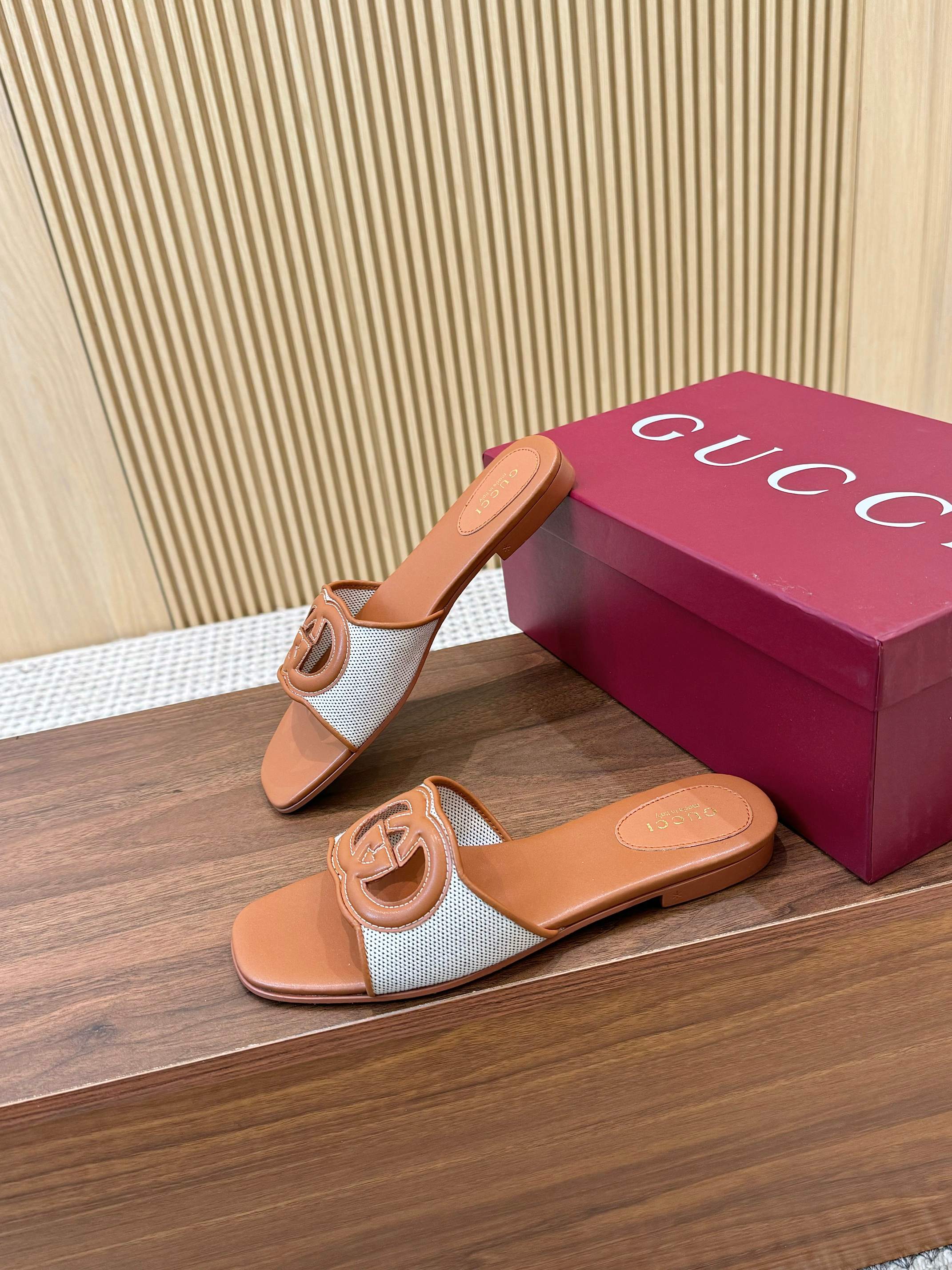 Gucci Interlocking G Leather Heeled Mules Slides Sandals for Women 4 a1744303694174 5822
