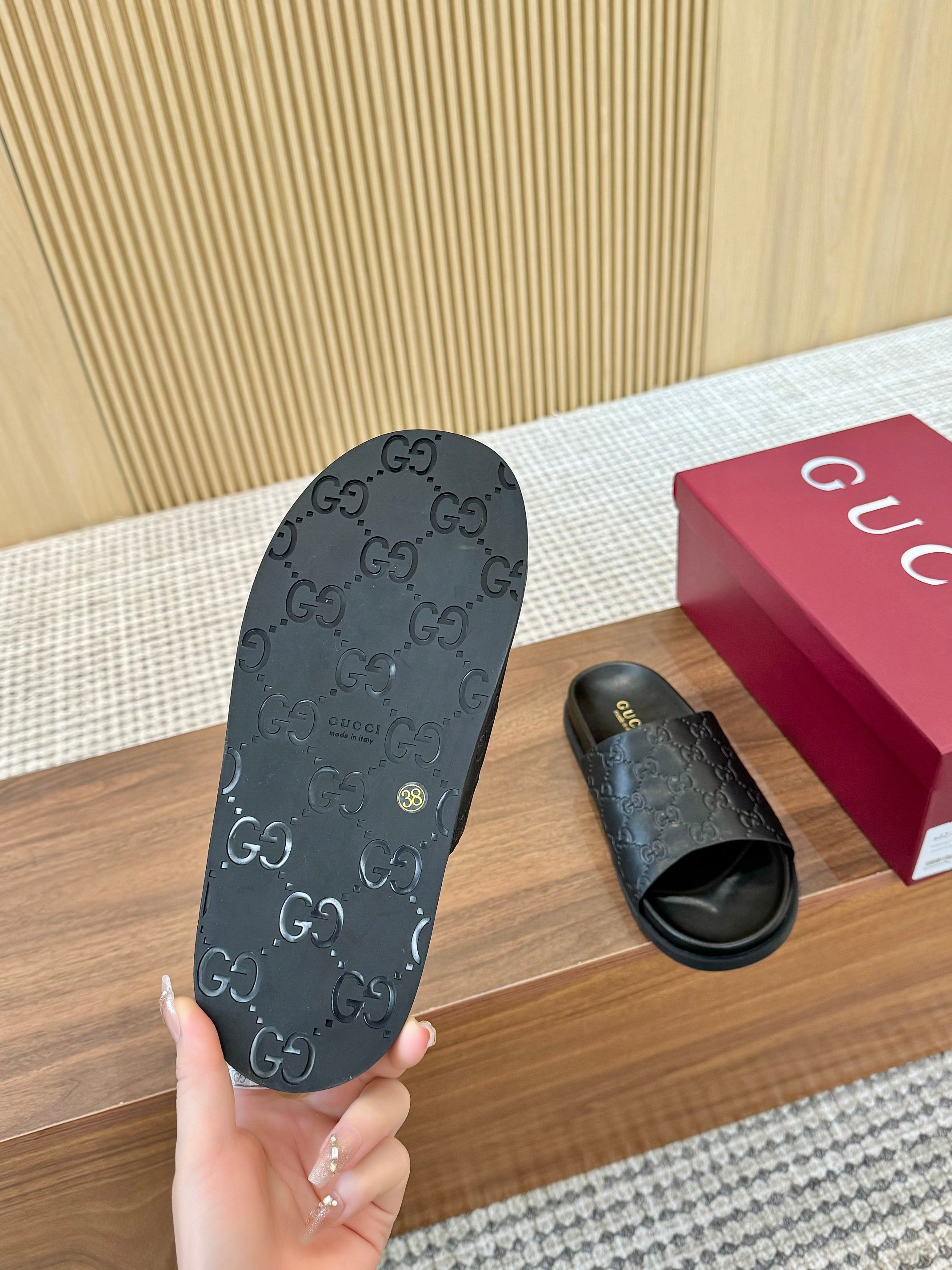 Gucci Interlocking G Embossed Leather Heeled Mules Slides Sandals 8 a1745662134966 7213