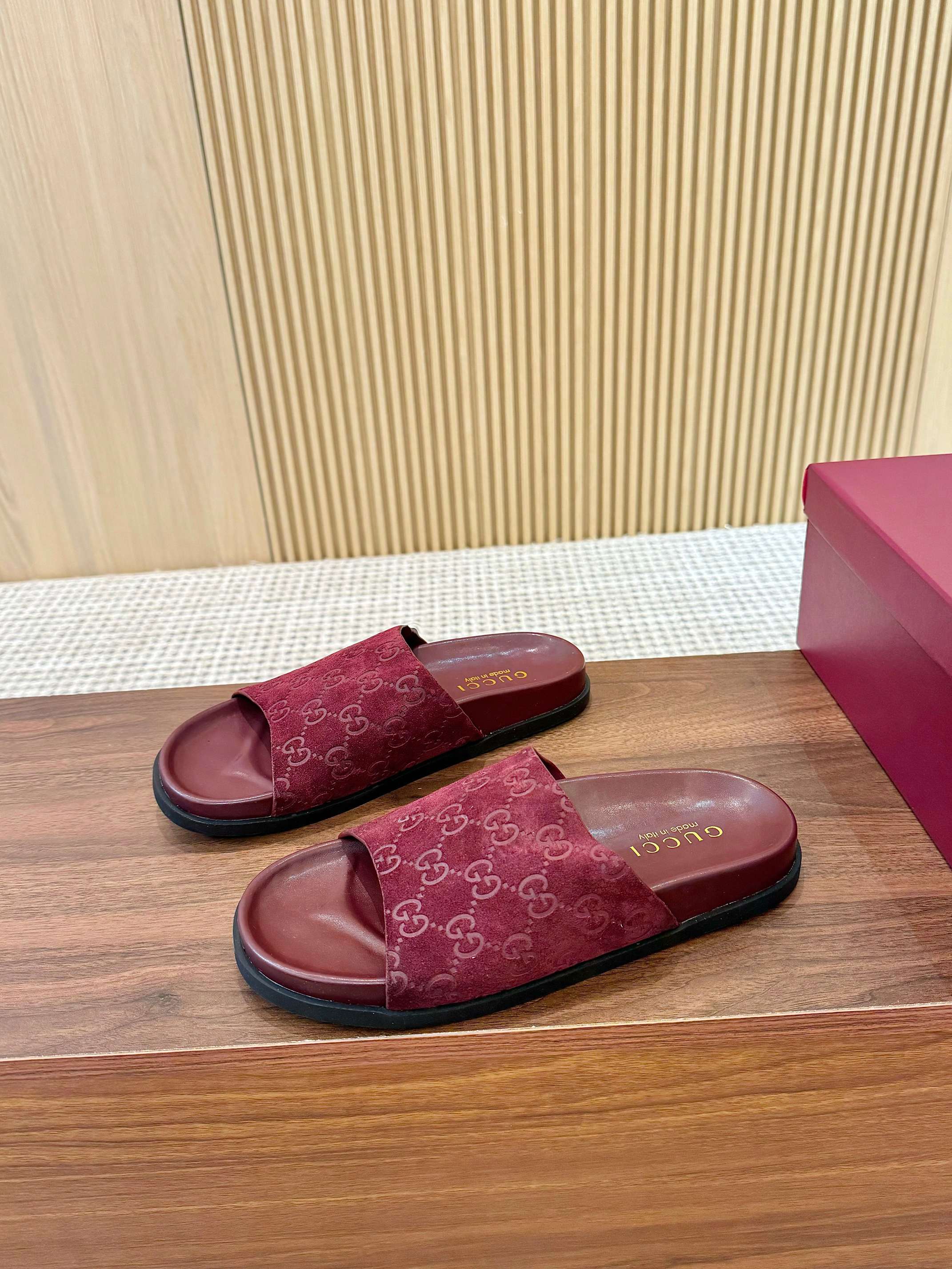 Gucci Interlocking G Red Velvet Mules Sandals - Stylish & Comfortable 4 a1745662147379 5524