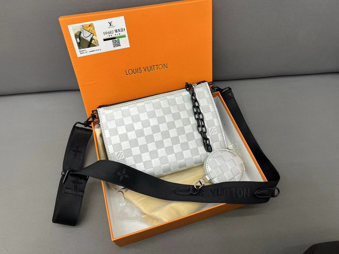 Louis Vuitton Handbags Crossbody & Shoulder Bags Set With Diamonds Chains