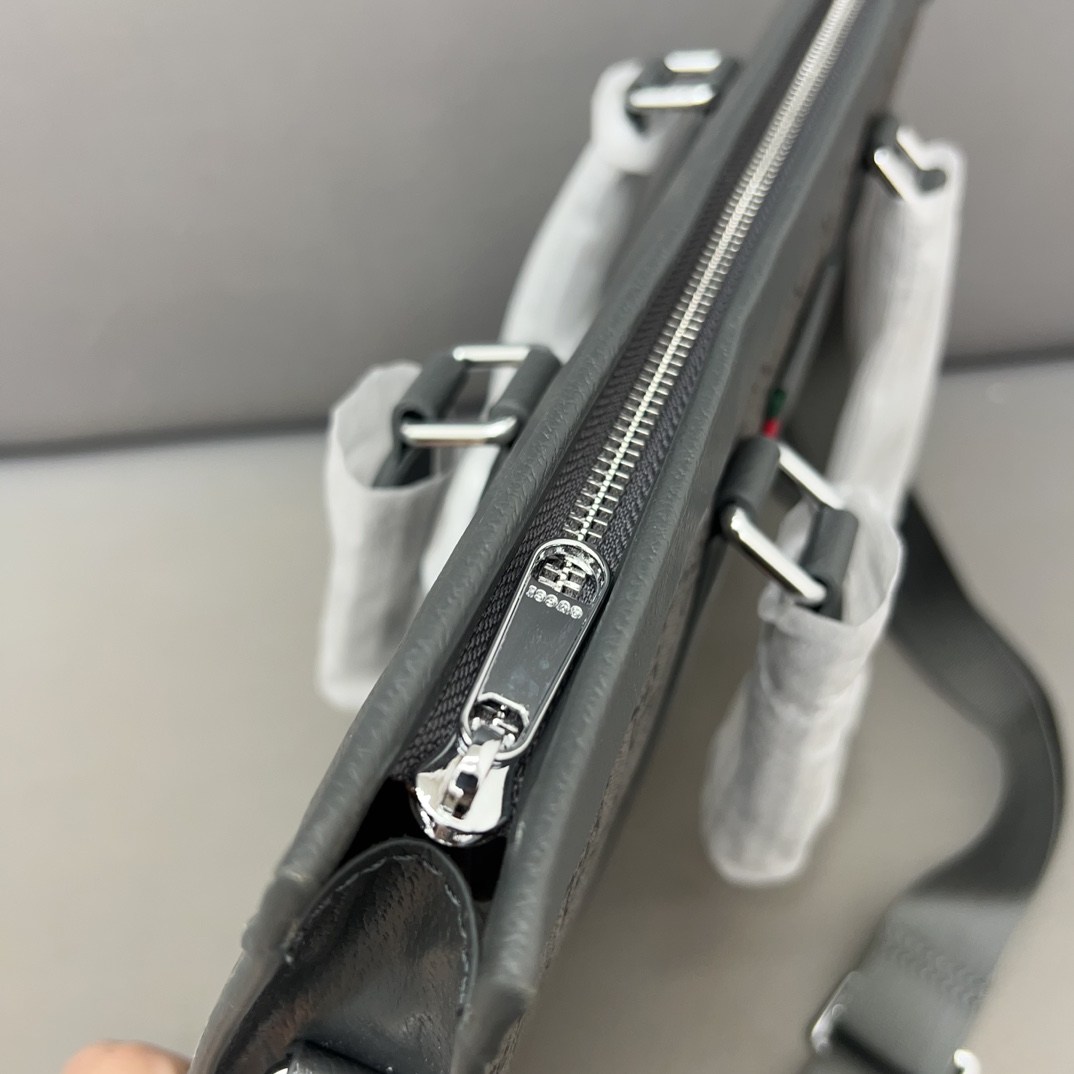 Gucci Man’s High-End Briefcase Computer Bag with Dustproof Bag, 38 x 27 cm. - 图片 6