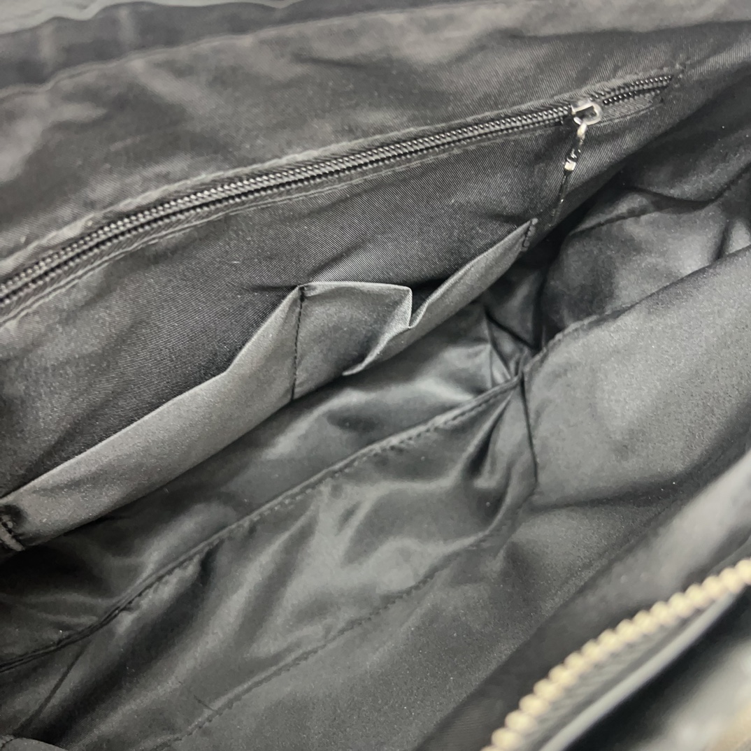 Gucci Canvas GG Briefcase Male Bag: High-Quality, Classic Design, Dustproof, 28x38cm - 图片 9
