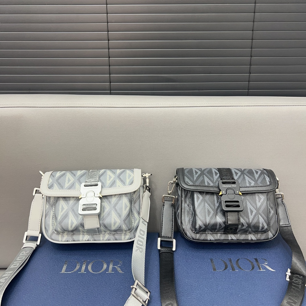 Dior Tassen Schoudertas Met diamanten gezet Unisex Mannen Canvas Koeienhuid