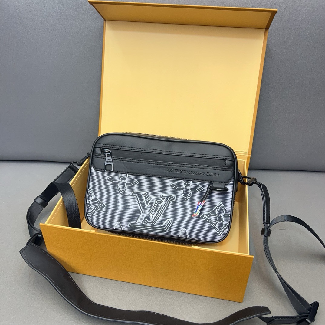 Louis Vuitton Tassen Camera Tas Schoudertas Met diamanten gezet Unisex M55698