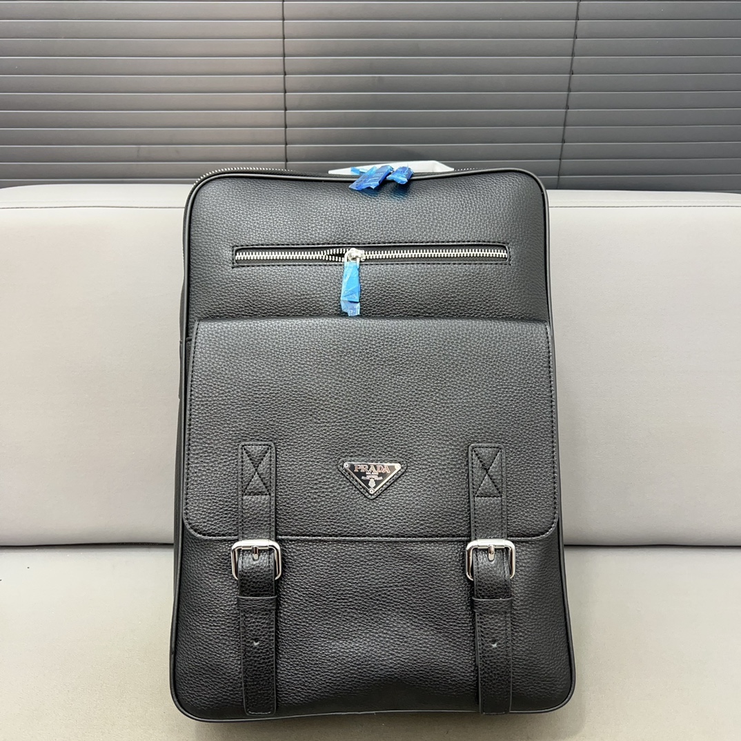 Prada Taschen Rucksack Mit Diamanten besetzt Rindsleder