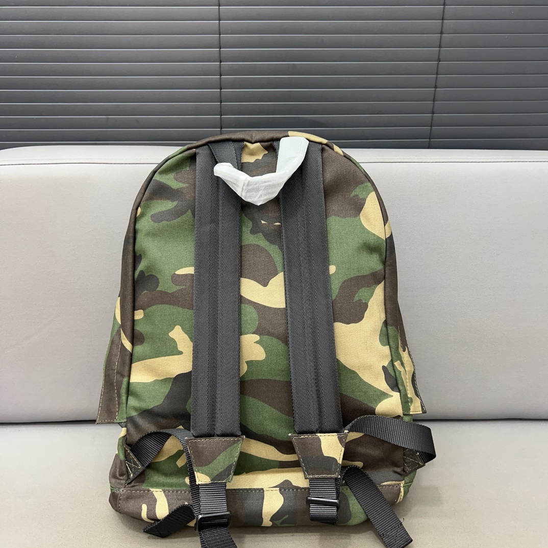 “Balecntaga Family Paris Backpacks: Classic Re-Engraved Design with Original Plant Fabric, Dustproof Bags.” - 图片 2