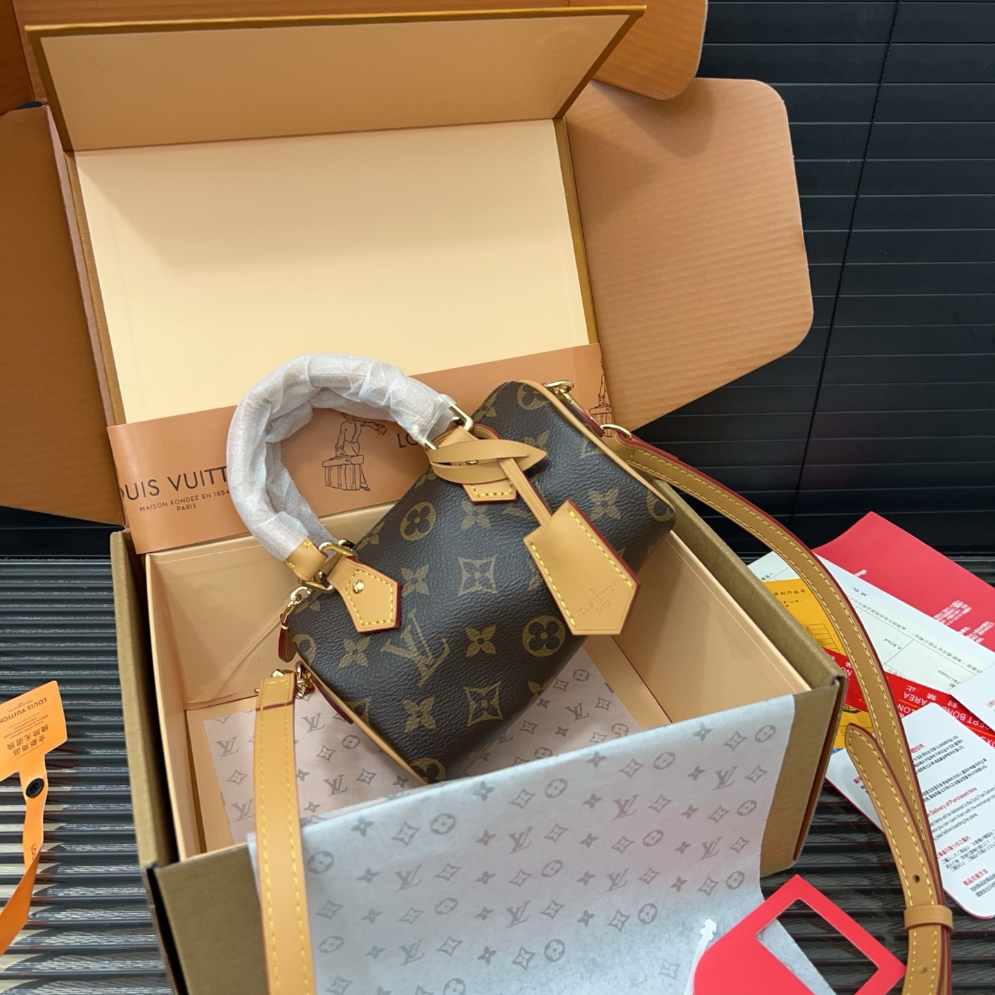 P180 Louisvuitton 路易威登 Speedy Nano Lv迷你单肩斜挎手提包 实物拍摄 配送防尘袋 礼盒 16 x 10 cm