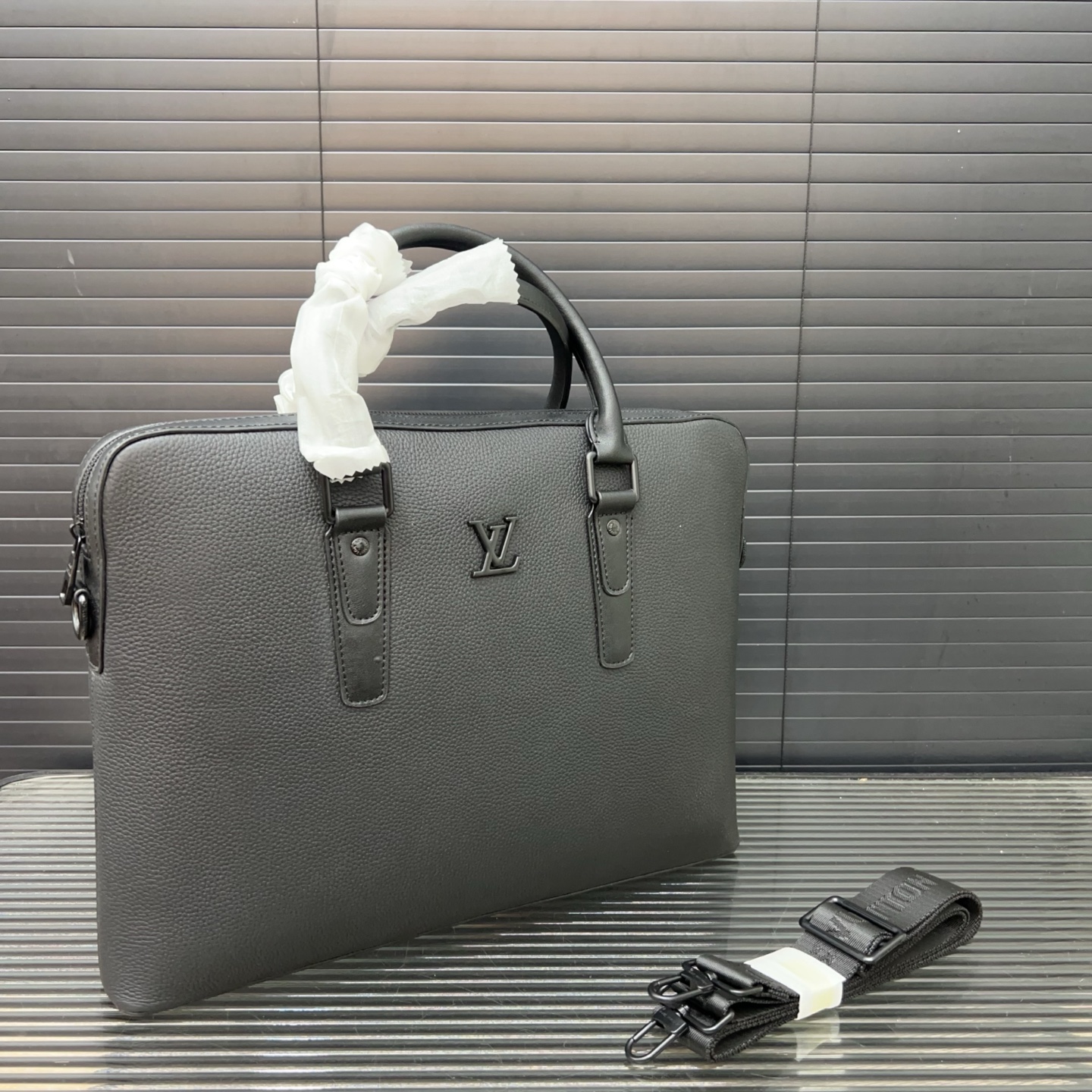 Louis Vuitton Leather Briefcase, Business Bag for Men, 38 x 28 cm