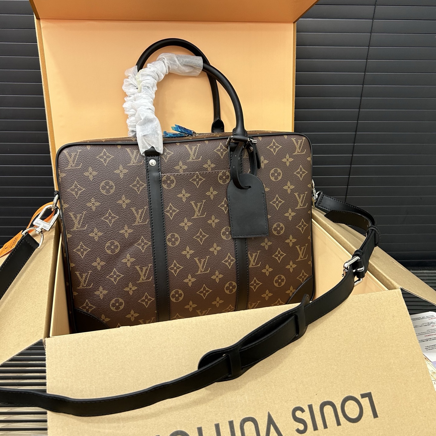 Louis Vuitton Voyage NM Monogram Brown Leather Briefcase, 27 x 37 cm