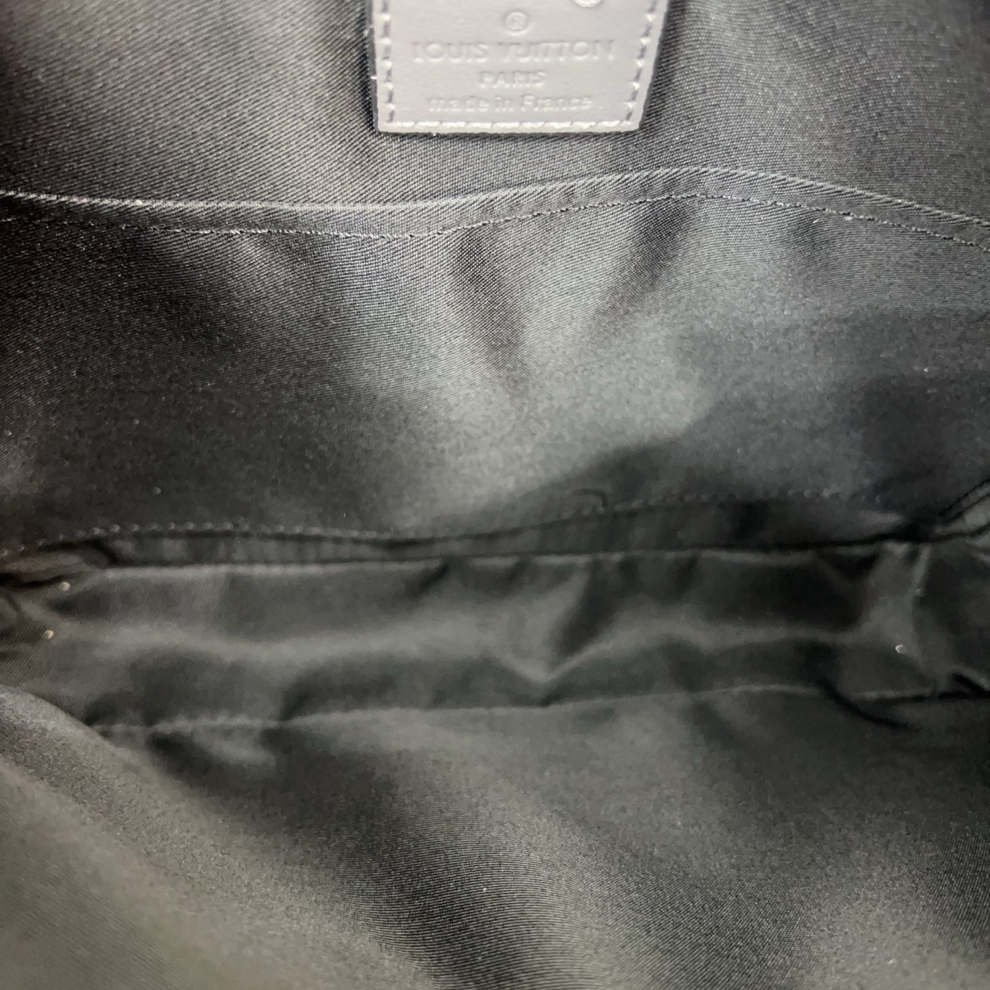 P280 Louisvuitton 路易威登
LV  牛皮TRIO三合一 Monogram 邮差包 单肩包 男女通用斜挎包 经典百搭 实物拍摄    配送防尘袋 礼盒 25 x 18 cm。