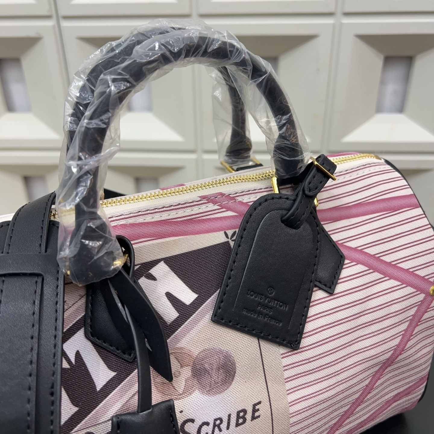 P170 Louisvuitton 路易威登
Lv Speedy 30 单肩斜挎包 枕头包 男女通用 采用经典百搭 实物拍摄 原厂原版面料  高端品质 配送飞机盒30cm。