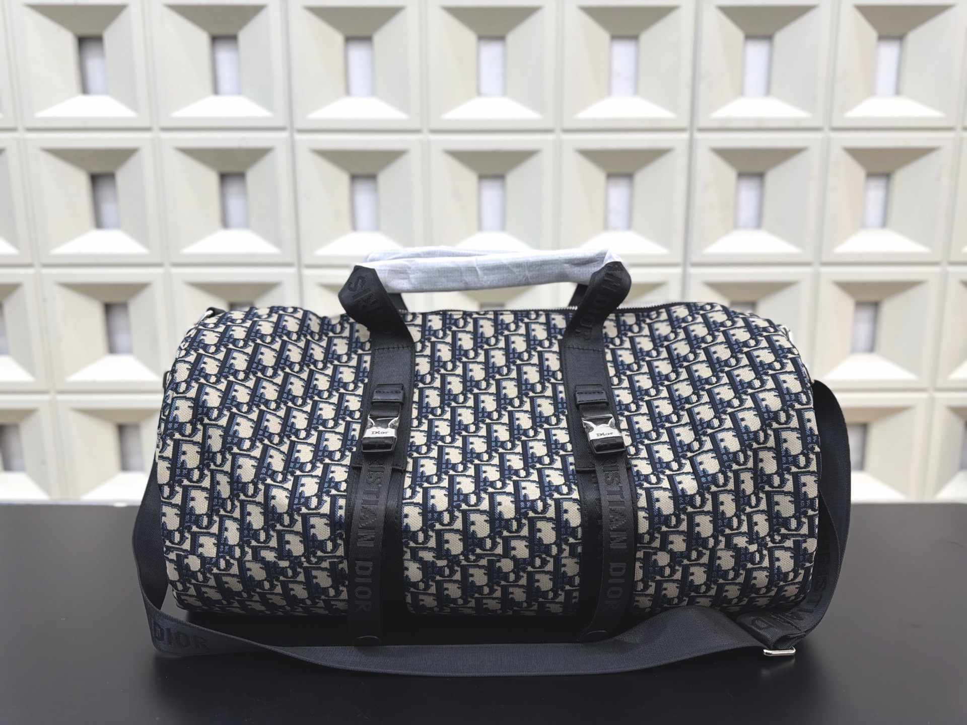 _dmn9sXWBPBhdUkbRuqurx4u5R759h74NUfWjEPg