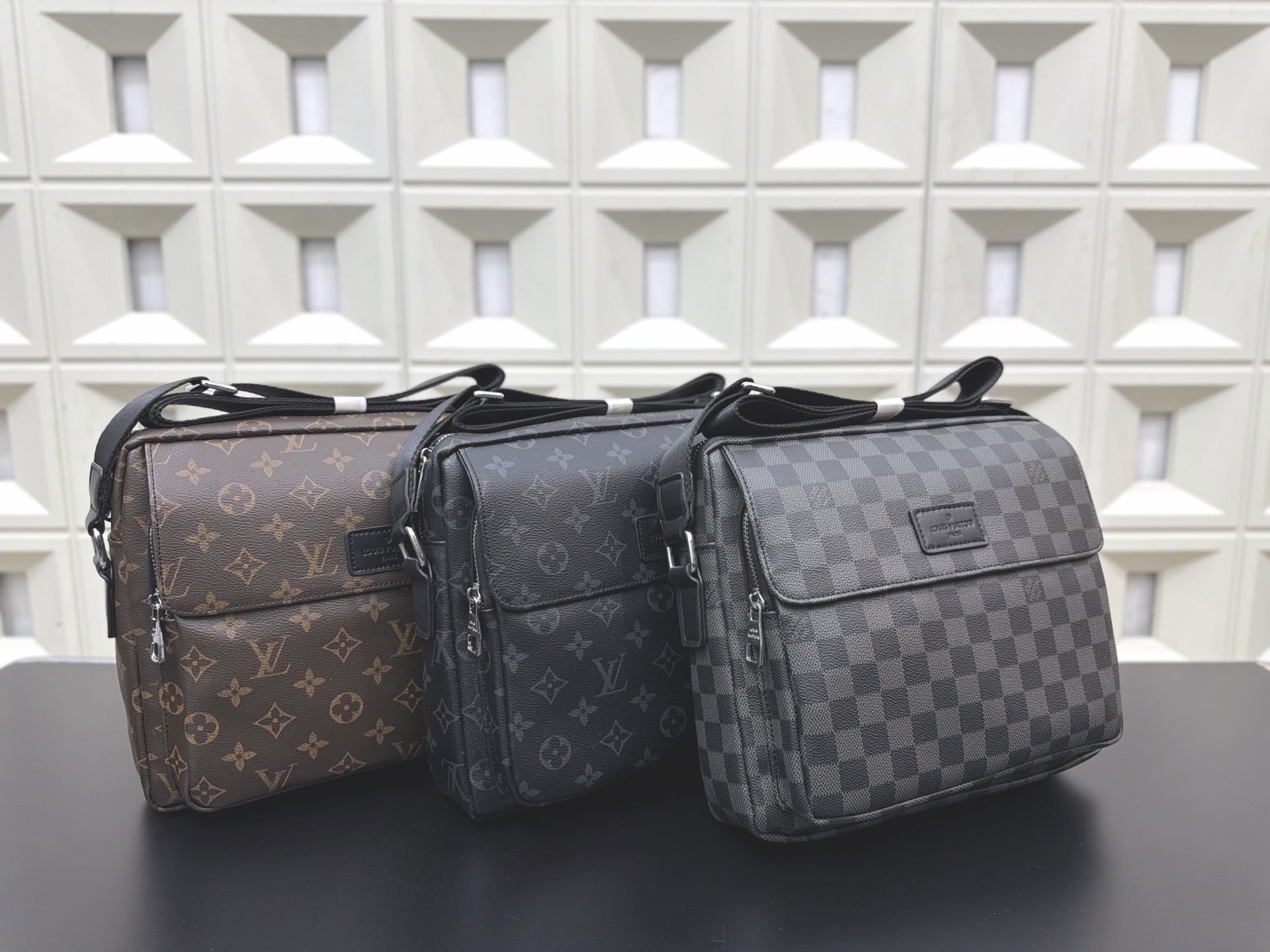 P173 Louisvuitton Louis Vuitton | Lv Flip Messenger Bag Men's Crossbody Bag Actual Photo Fabric Delivered Dust Bag 25 X 28 Cm