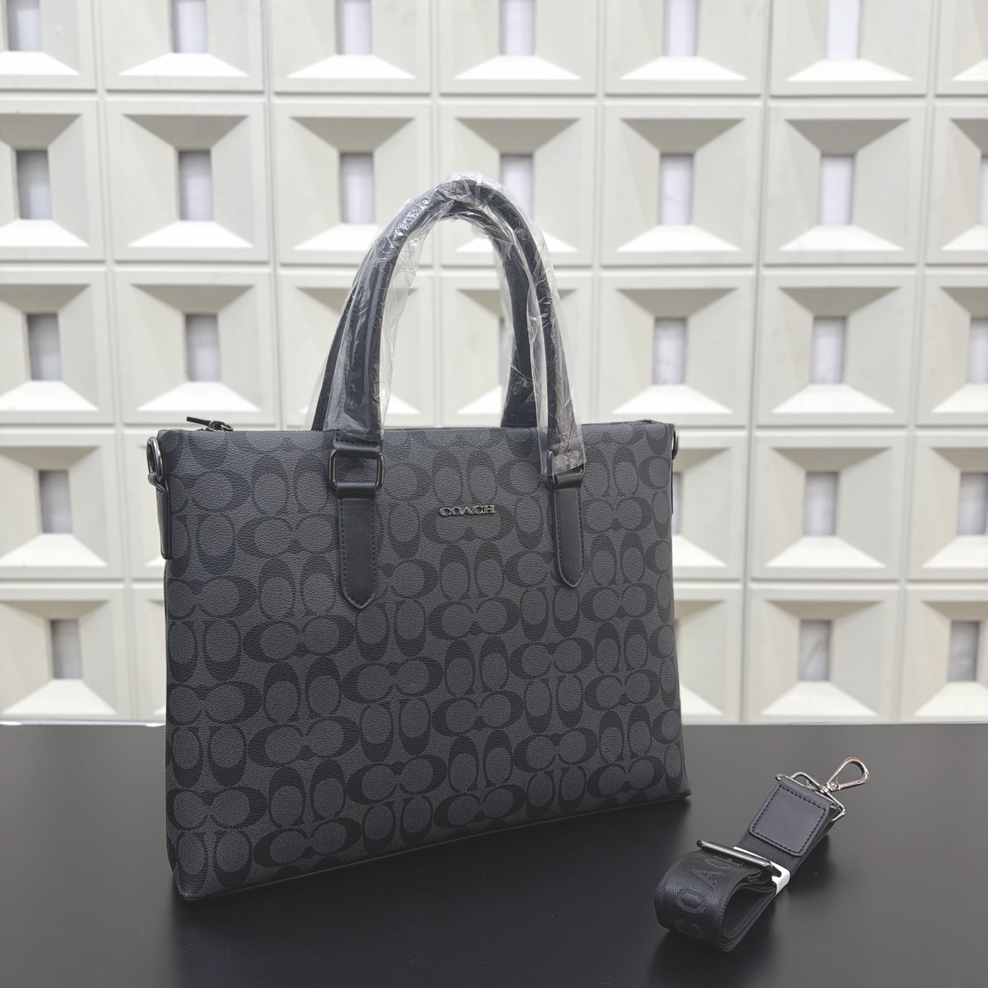 _dfy9stKPH1BmIAUtf-T4nePfLh1ZdwsC7YZoDzg