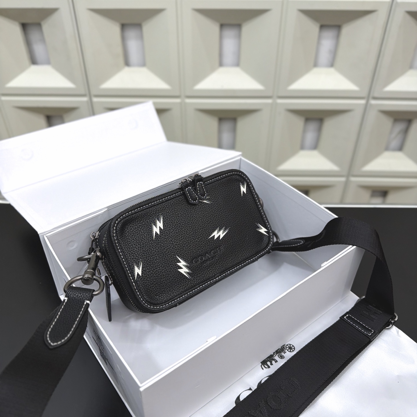 _d0X9s3sKiPxXtOMOiHbl_P68qMnP-APRxeW5SAA