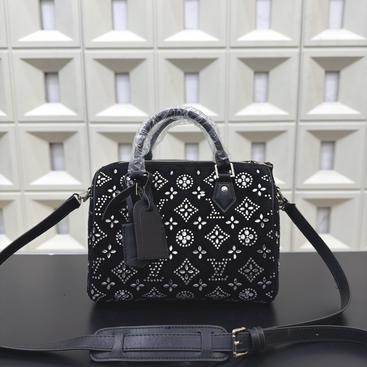 _dvL9sdtwgE41cbU70wp3Hy-WDHpsGbmcb3Koptw