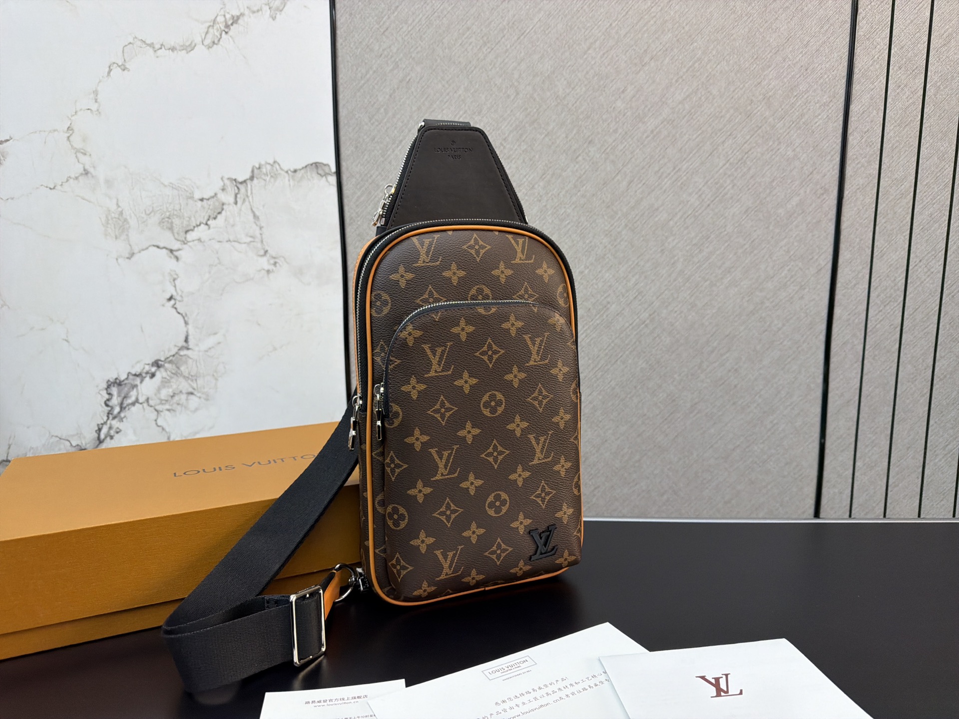 Alternative view of Louis Vuitton Crossbody Bag 11329