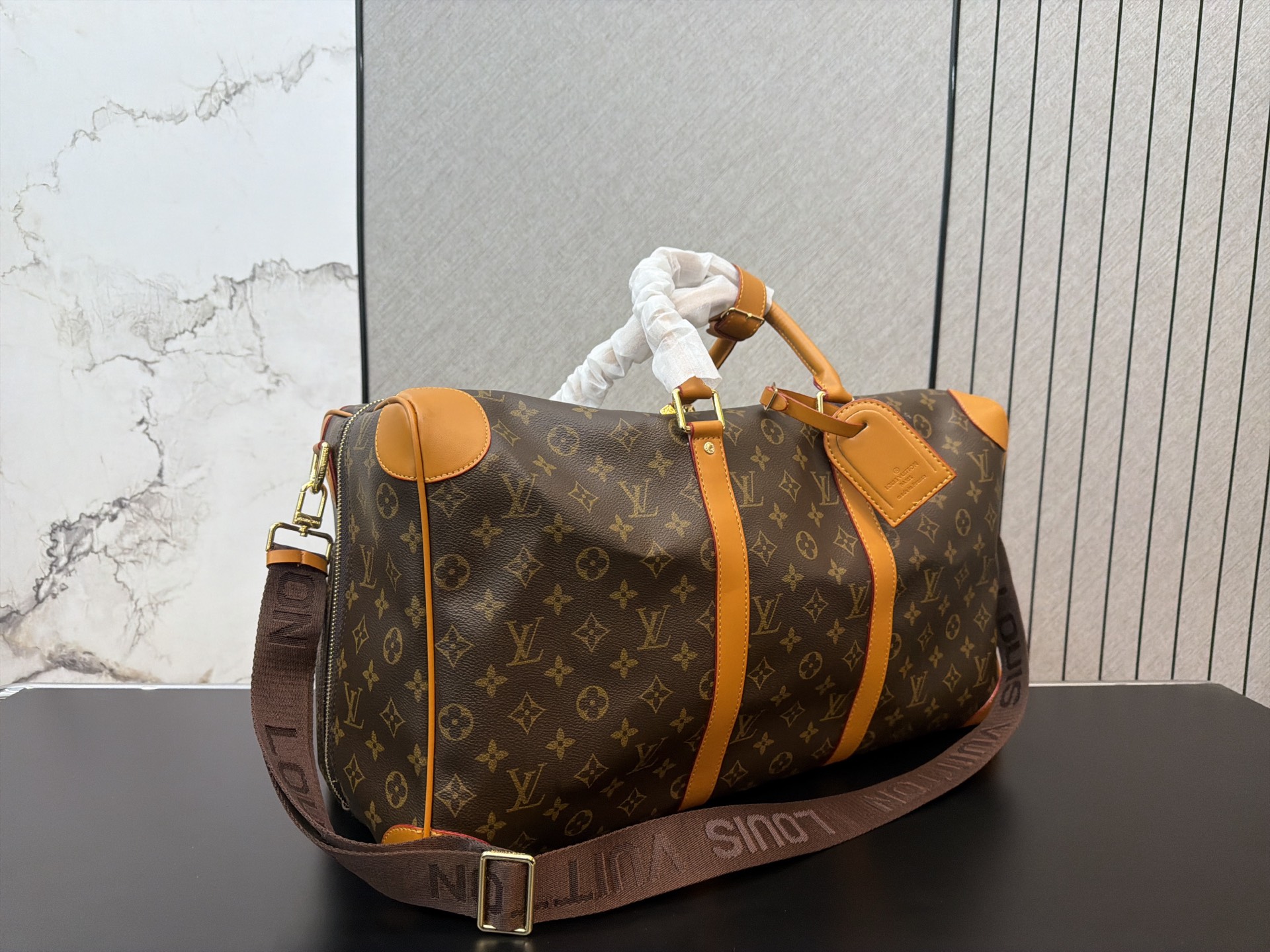 Alternative view of Louis Vuitton Handbag 11327