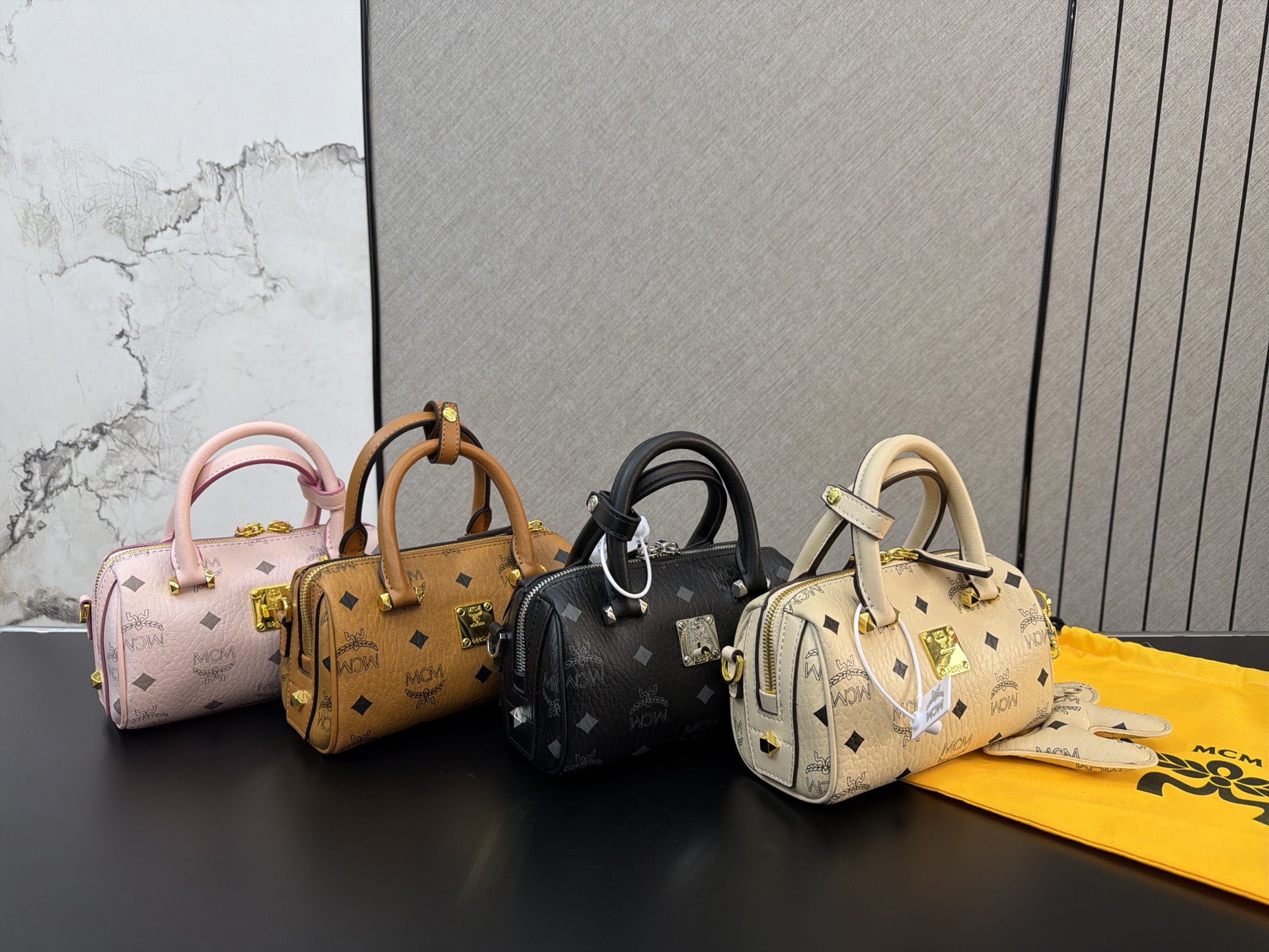 P135 MCM Visetos Boston bolso bandolera de hombro, bolso de mano, unisex, clásico y versátil, fotografía real…
