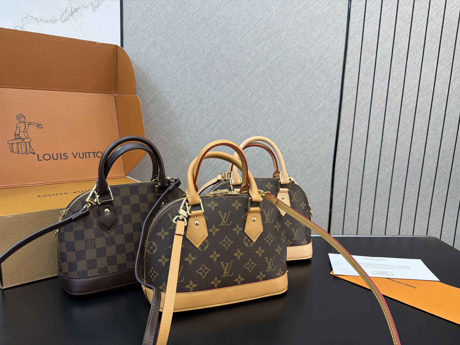 P255 Louisvuitton Louis Vuitton | Shoulder Crossbody Bag, Shell Bag, Unisex, Classic And Versatile, Real Shot, Gift Box, Delivery Dust Bag 24 X 18cm