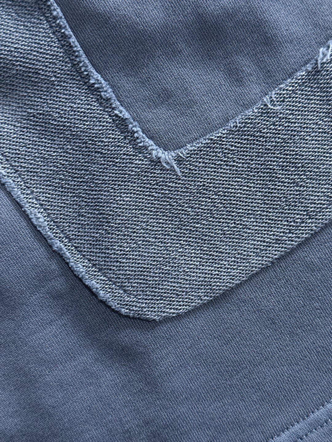 隔天出货 P145 高品质 ARCTERYX/始祖鸟 2025春夏新款松紧带休闲净色宽松短裤，裤脚下摆二本针锁边，针脚细密牢固，专柜定制面料 透气舒适度高，细节无可挑剔，品牌元素设计理念，体现高品质。手感细腻柔软！呈现休闲裁剪，上身版型超赞！码数：S-XXL