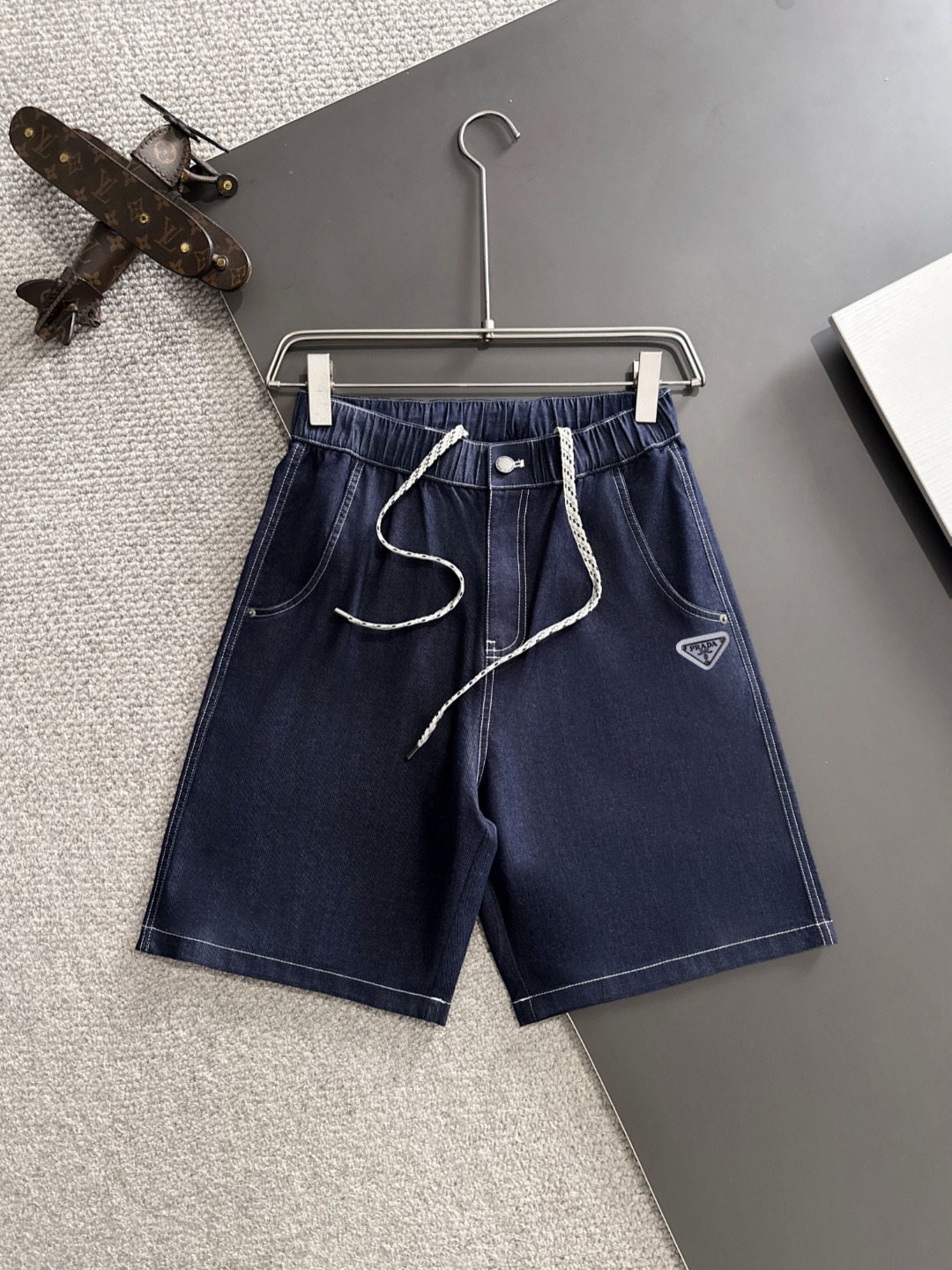 Envío al día siguiente, pantalones cortos de mezclilla sueltos informales de color sólido con banda elástica de alta de…