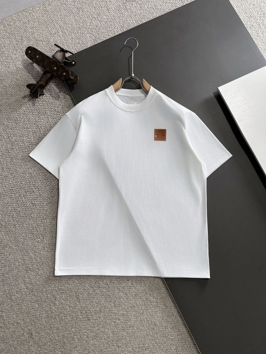 🅿️135 Envío al día siguiente Alta calidad LOEWE/Roewe Nueva colección primavera-verano 2025 Camiseta de manga corta pa…