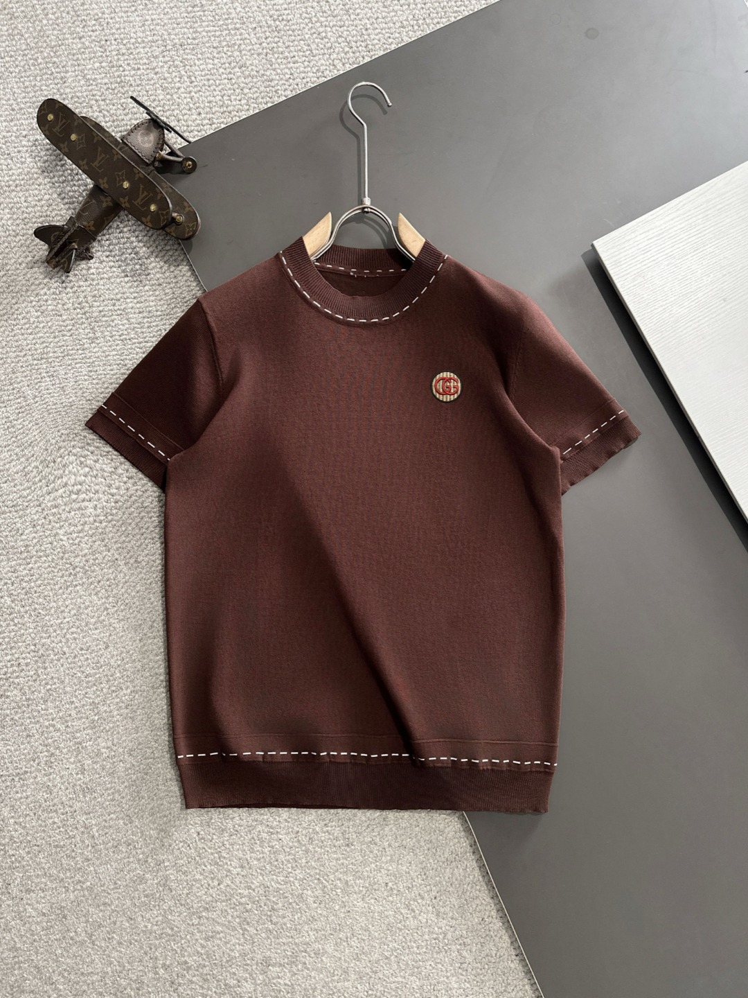 Envío al día siguiente, alta calidad GUCCI/Gucci 25ss primavera/verano camiseta de alta costura, fabricada con maquinar…