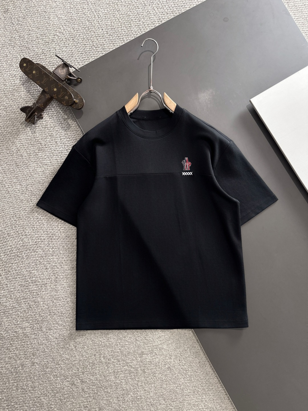 Envío al día siguiente versión alta Moncler/蒙口 25ss nuevos de primavera/verano camiseta de alta costura, fabricada con …