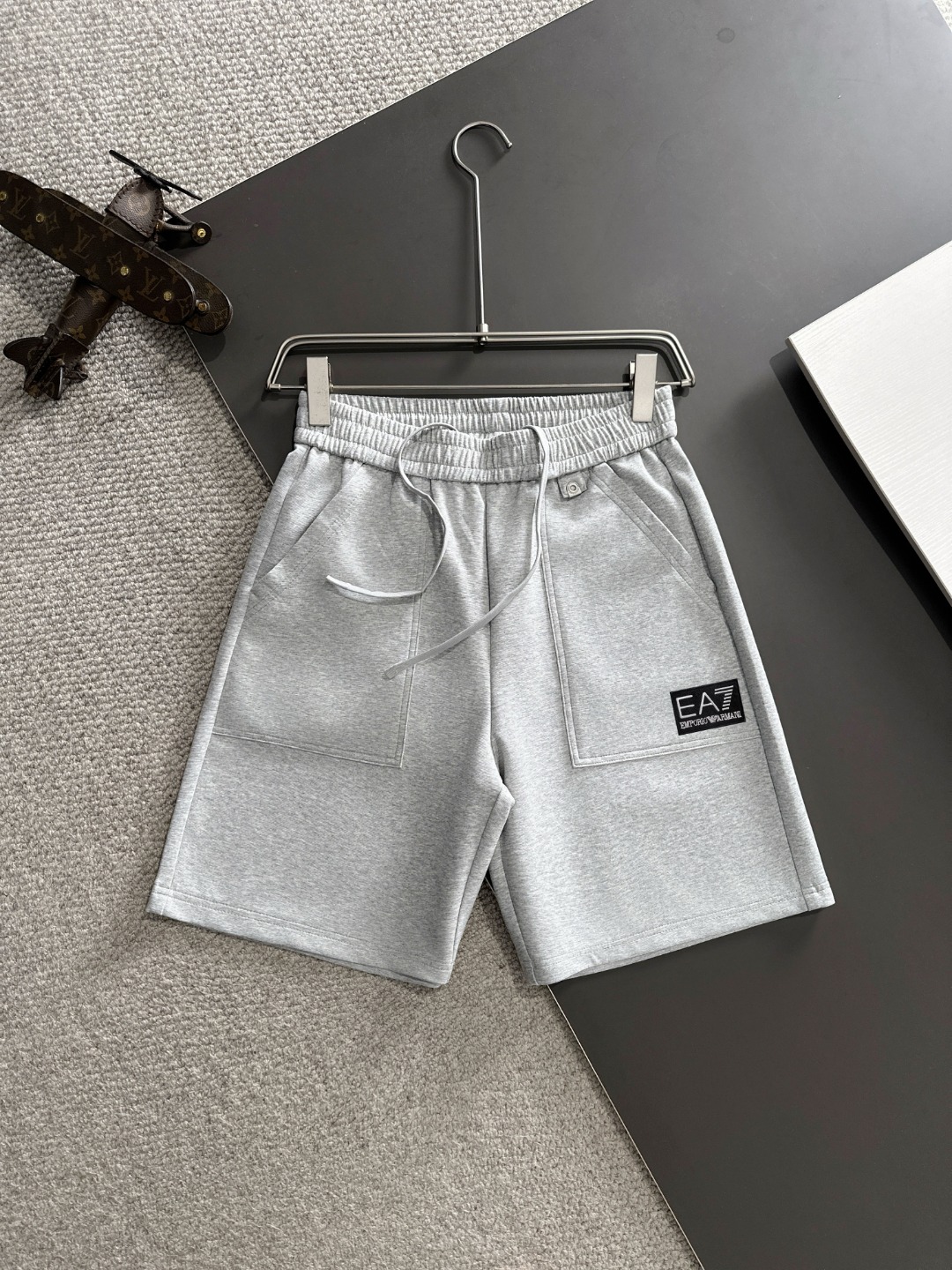 Envío al día siguiente, alta calidad, ARMANI/Armani 2025 Primavera/Verano nuevo pantalón corto casual de colo…