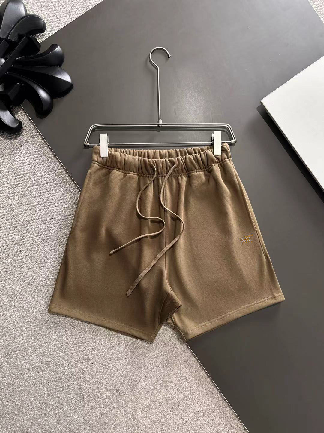 Envío al día siguiente, pantalones cortos sueltos informales de color sólido con banda elástica nuevos de primavera y v…