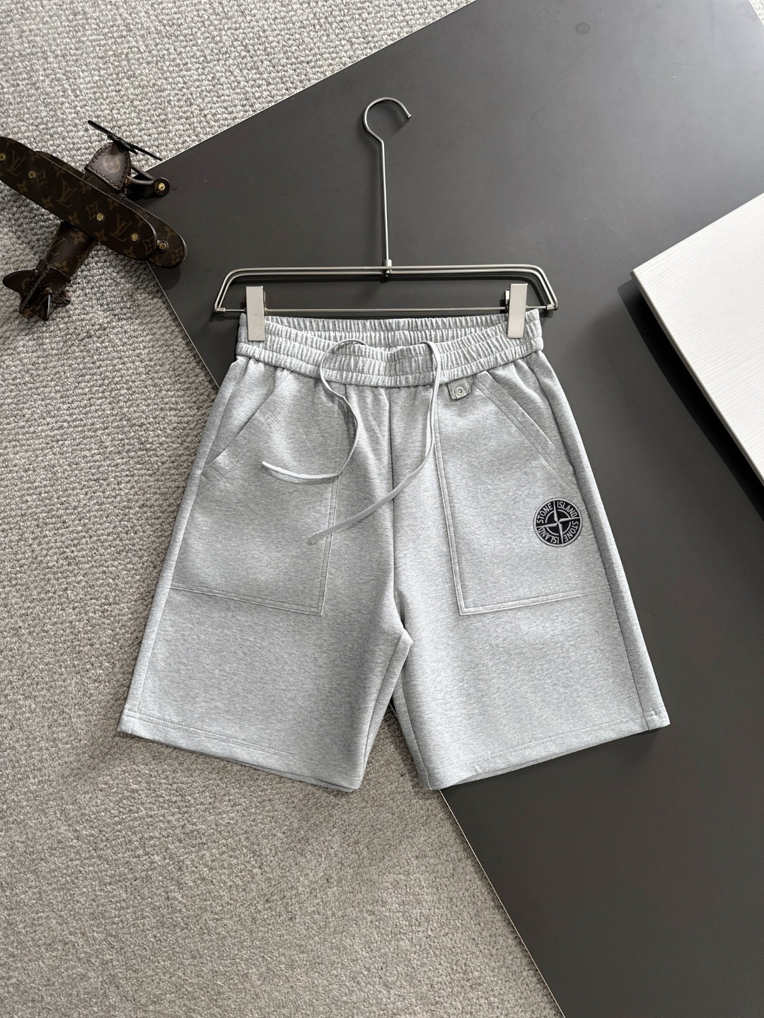 Envío al día siguiente. Stone Island/Isla de Piedra pantalones cortos casuales de cintura elástica, color liso, holgado…
