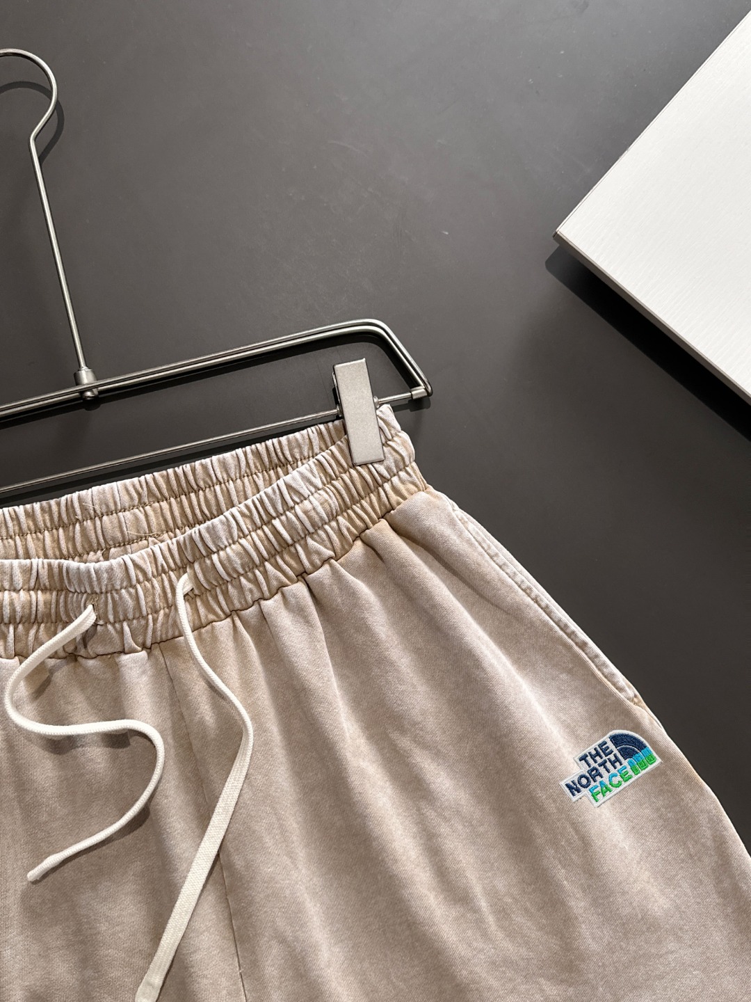 THE NORTH FACE 高品質休闲松紧带短裤 - 透气快干