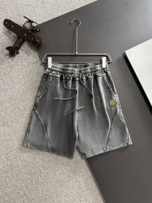 Moncler 2025 Spring/Summer High-End Elastic Waistband Casual Loose Shorts 1 Moncler 2025 Spring/Summer High-End Elastic Waistband Casual Loose Shorts