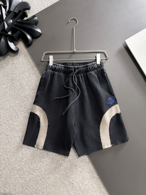 Moncler 2025 Spring/Summer High-End Elastic Waist Casual Solid Color Shorts 1 Moncler 2025 Spring/Summer High-End Elastic Waist Casual Solid Color Shorts