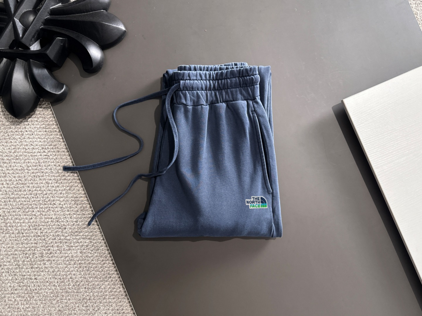 THE NORTH FACE 秋冬新作 高級感 厚手コットン テーパード ロングパンツ