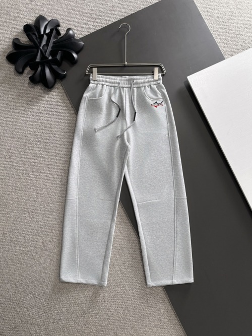 Moncler Men's 25SS Autumn/Winter Gray Long Pants - Comfortable & Stylish 2 Moncler Men's 25SS Autumn/Winter Gray Long Pants - Comfortable & Stylish