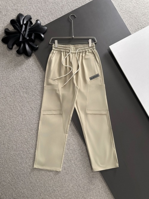 Balenciaga 25SS High-Quality Beige Cargo Pants - Soft, Comfortable, and Stylish 1 Balenciaga 25SS High-Quality Beige Cargo Pants - Soft, Comfortable, and Stylish