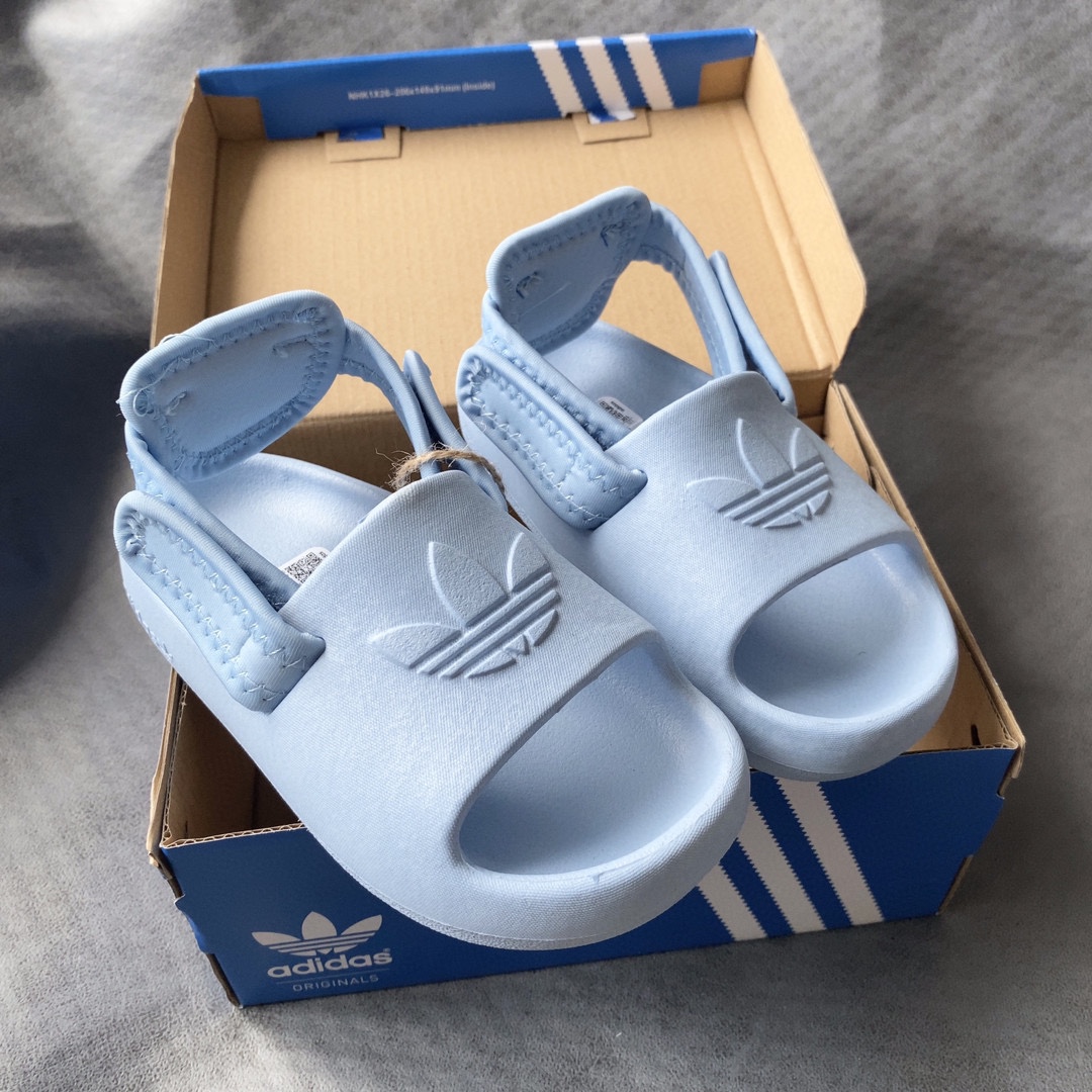 NO:211045,New style of hole shoes two-wear children's sandals, slippers, sandals, sandals, slippers,19860909新款洞洞鞋两穿儿童凉鞋,拖鞋，凉鞋,sandals,slippers,,Children's