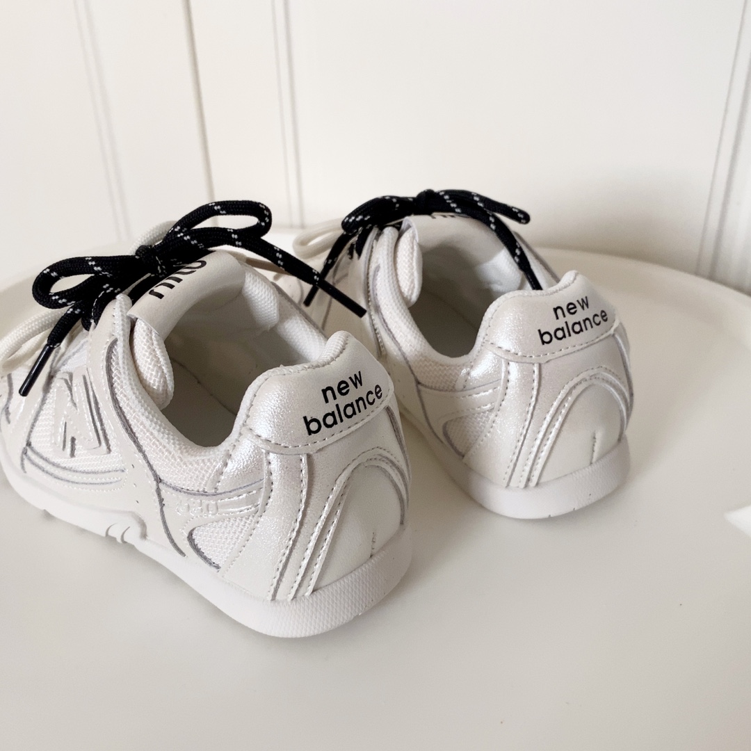 图片[8]-NB 530 miumiu 系带联名童鞋尺码 24/37 采用双鞋带设计、独特的风格非常有质感！版型超级好看不肥不胖爱了爱了上脚非常轻便百搭～-选品中心