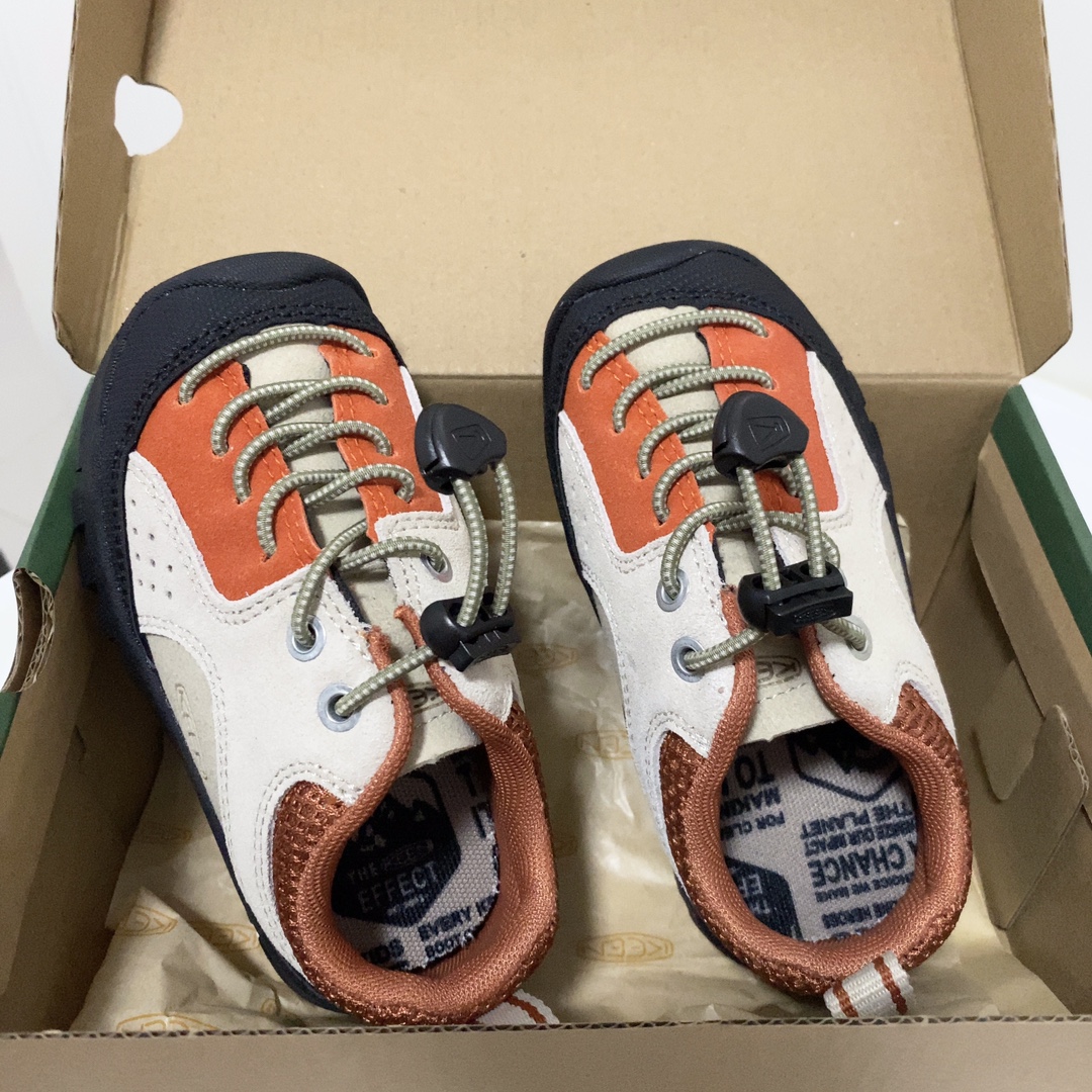 童鞋24-34 成人35-40 KEEN 登山鞋上脚真的很舒服 软软的鞋底很跟脚哦 魔术扣设计，穿脱起来也方便✅日常穿或者上学穿简直太适合啦-选品中心