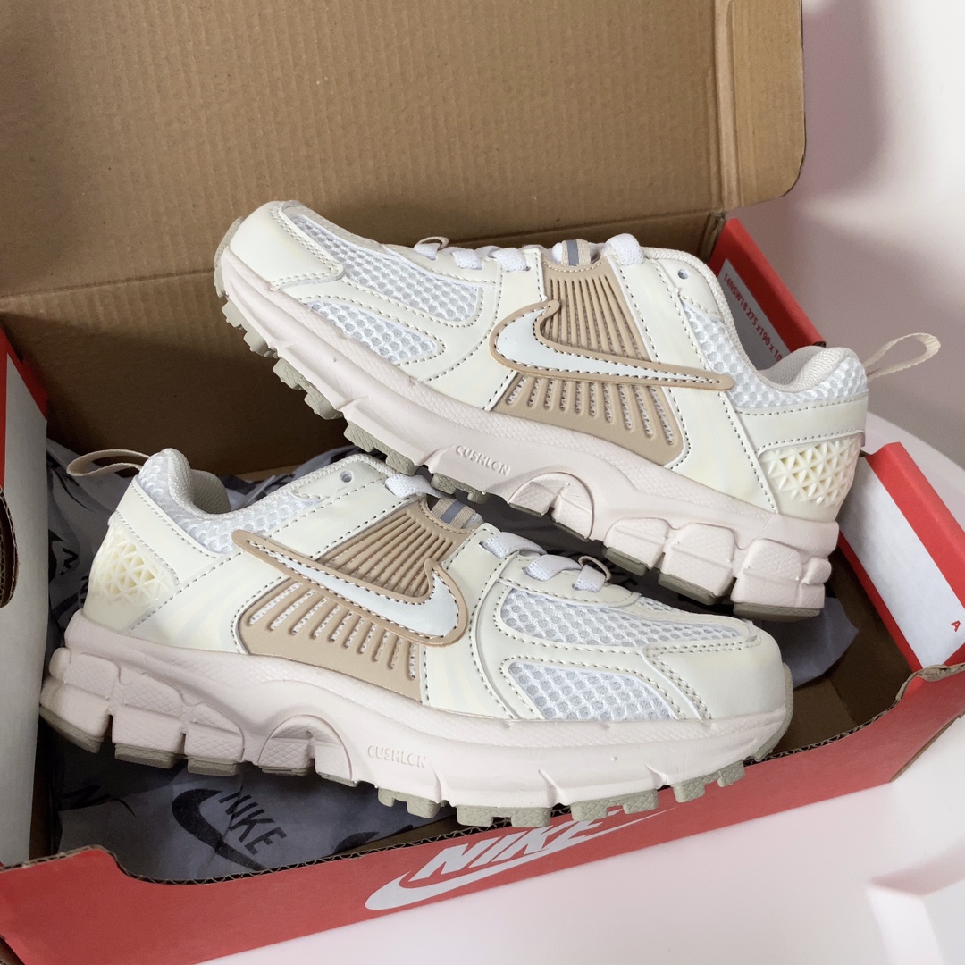 图片[7]-NK V5童鞋26-37.5 这款NK Zoom Vomero 5儿童运动鞋也太酷了吧‼️满满的复古感，颜值与舒适并存🤩鞋底踩着有弹性✔️缓震效果特别好😎-选品中心