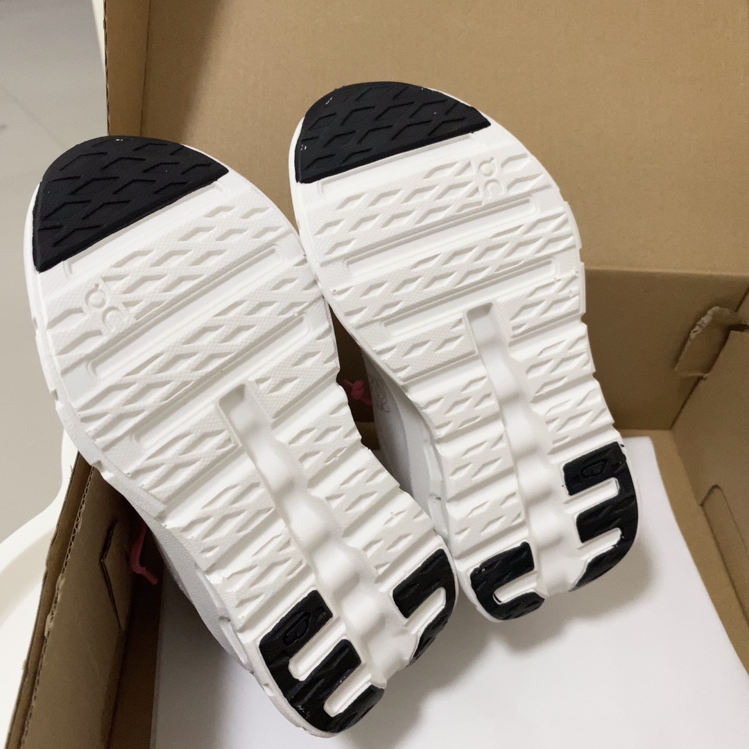 图片[9]-On昂跑儿童运动鞋28-37 免系带穿脱，轻松上脚！Cloud Play泡棉打造的专利鞋底，柔软缓震，轻松实现柔软触地！一款集日常穿搭和训练穿着的宝藏童鞋-选品中心