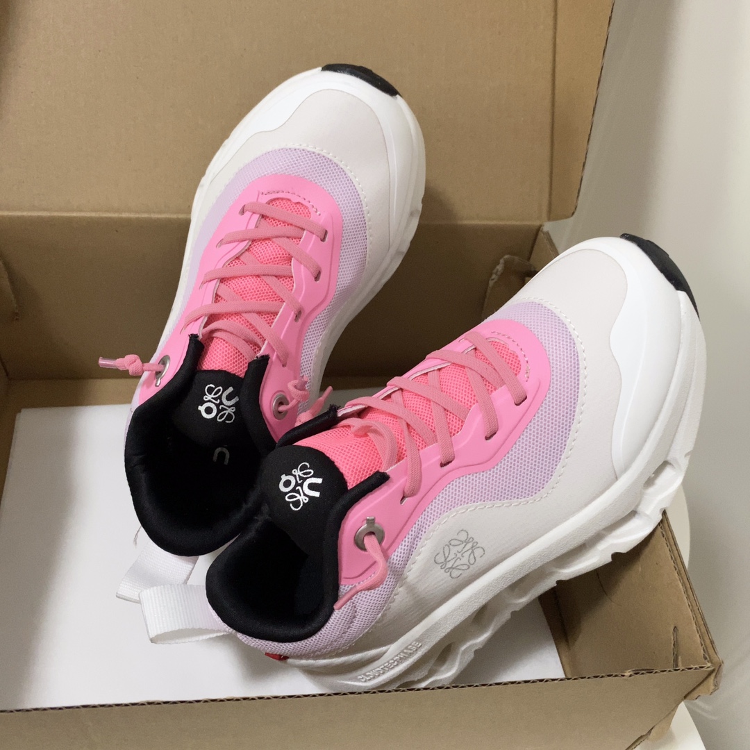 On昂跑儿童运动鞋28-37 免系带穿脱，轻松上脚！Cloud Play泡棉打造的专利鞋底，柔软缓震，轻松实现柔软触地！一款集日常穿搭和训练穿着的宝藏童鞋-选品中心