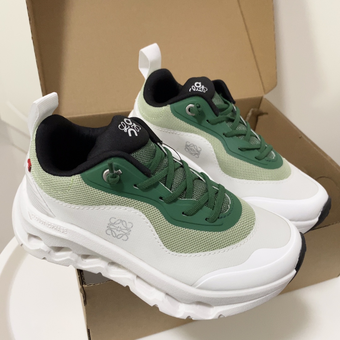 On昂跑儿童运动鞋 昂跑 随心 随性 随你 免系带穿脱，轻松上脚！Cloud Play泡棉打造的专利鞋底，柔软缓震，轻松实现柔软触地！一款集日常穿搭和训练穿着的宝藏童鞋，爸爸妈妈放心冲-选品中心